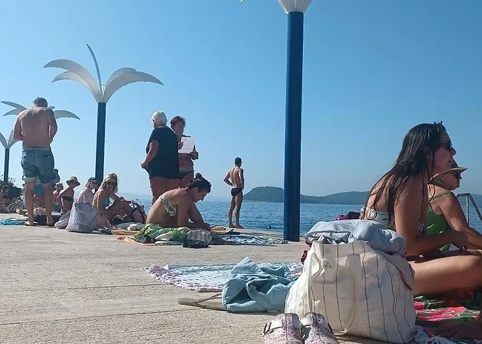 Charming Split